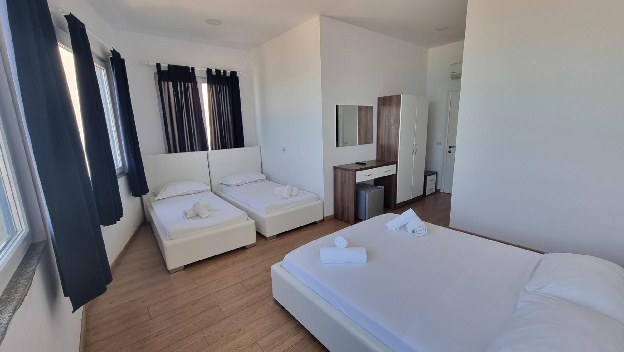 Hotel Blue Amr à Škalngur Extérieur photo
