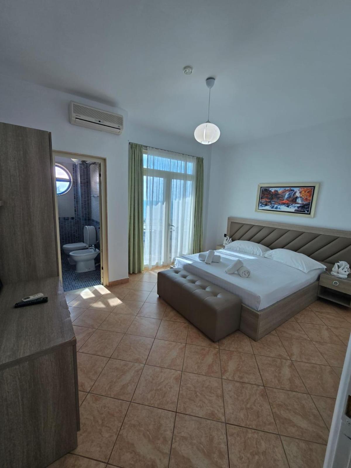 Hotel Blue Amr à Škalngur Extérieur photo