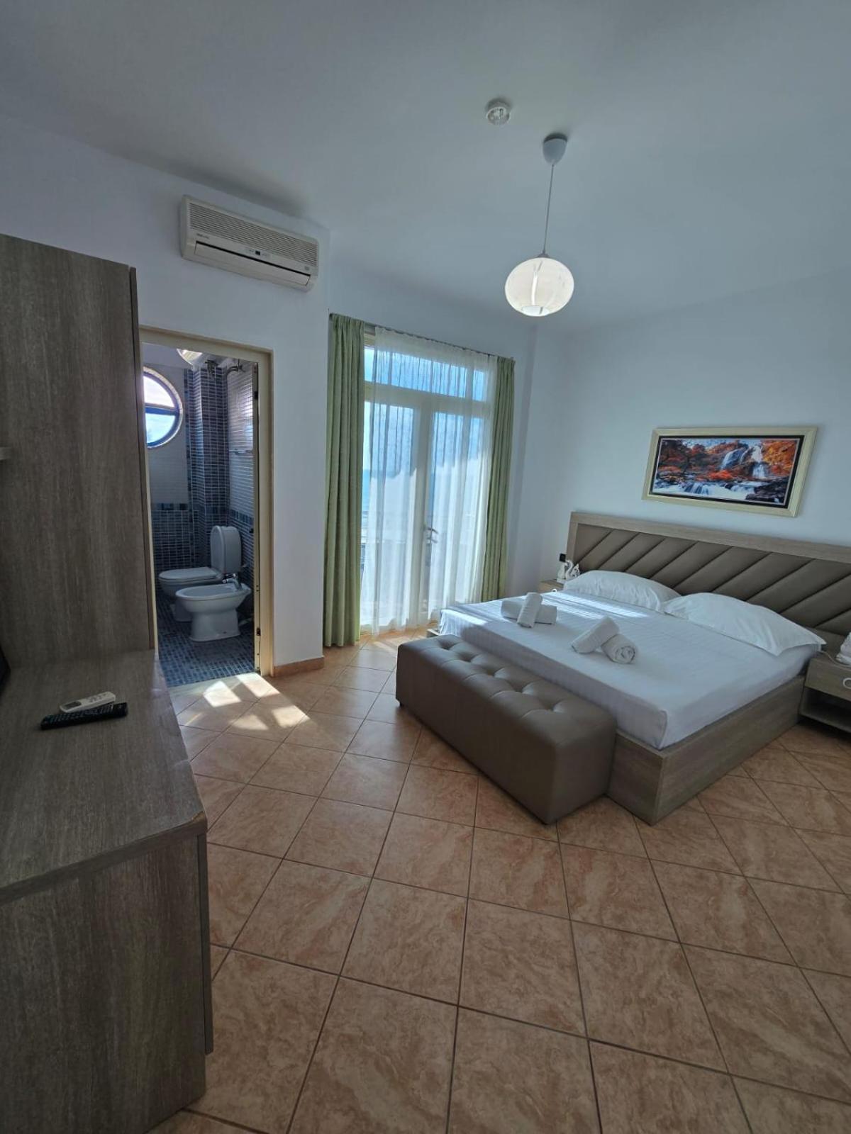 Hotel Blue Amr à Škalngur Extérieur photo