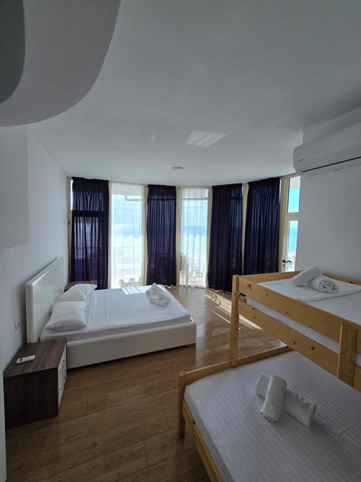 Hotel Blue Amr à Škalngur Extérieur photo