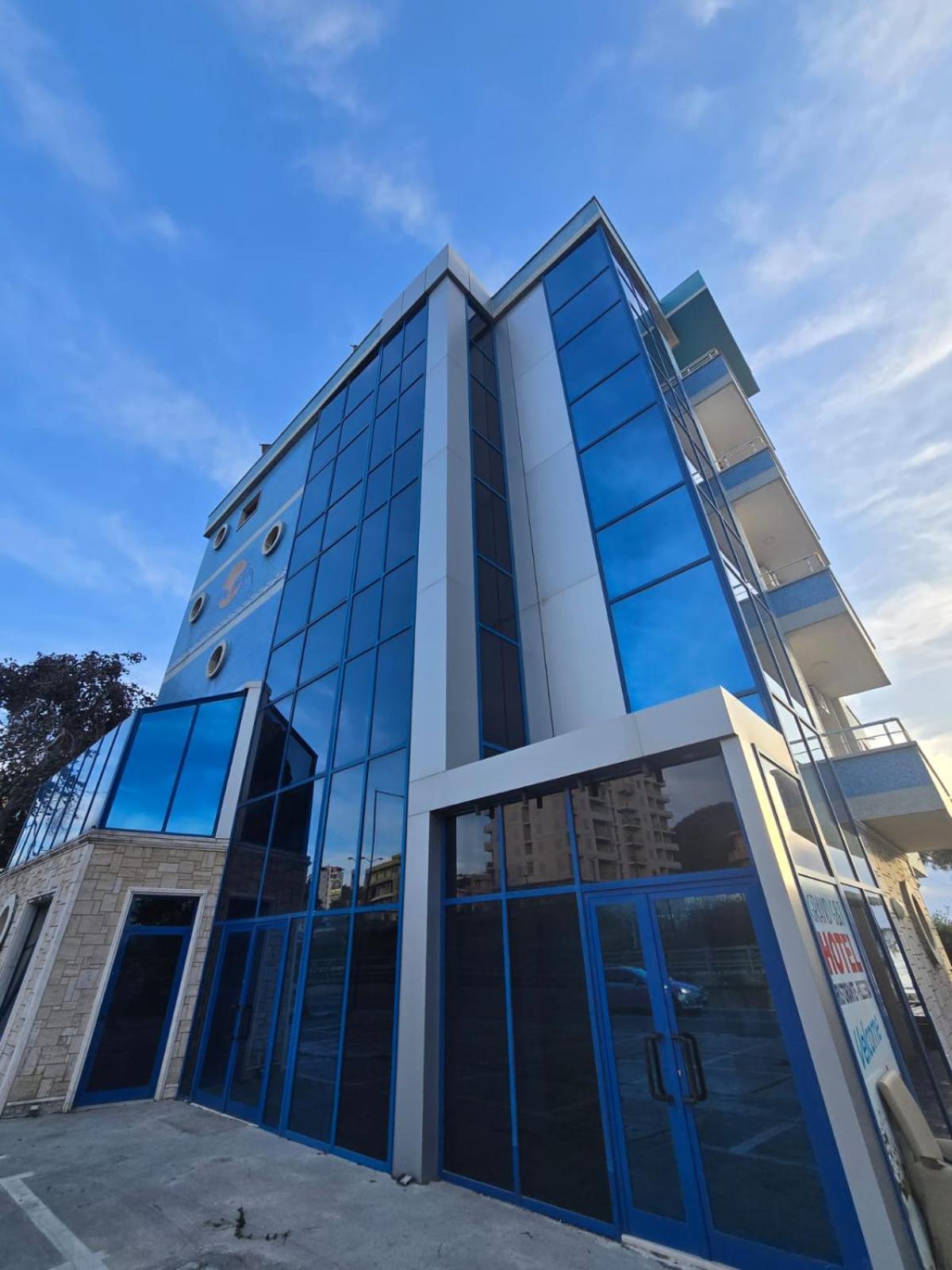Hotel Blue Amr à Škalngur Extérieur photo