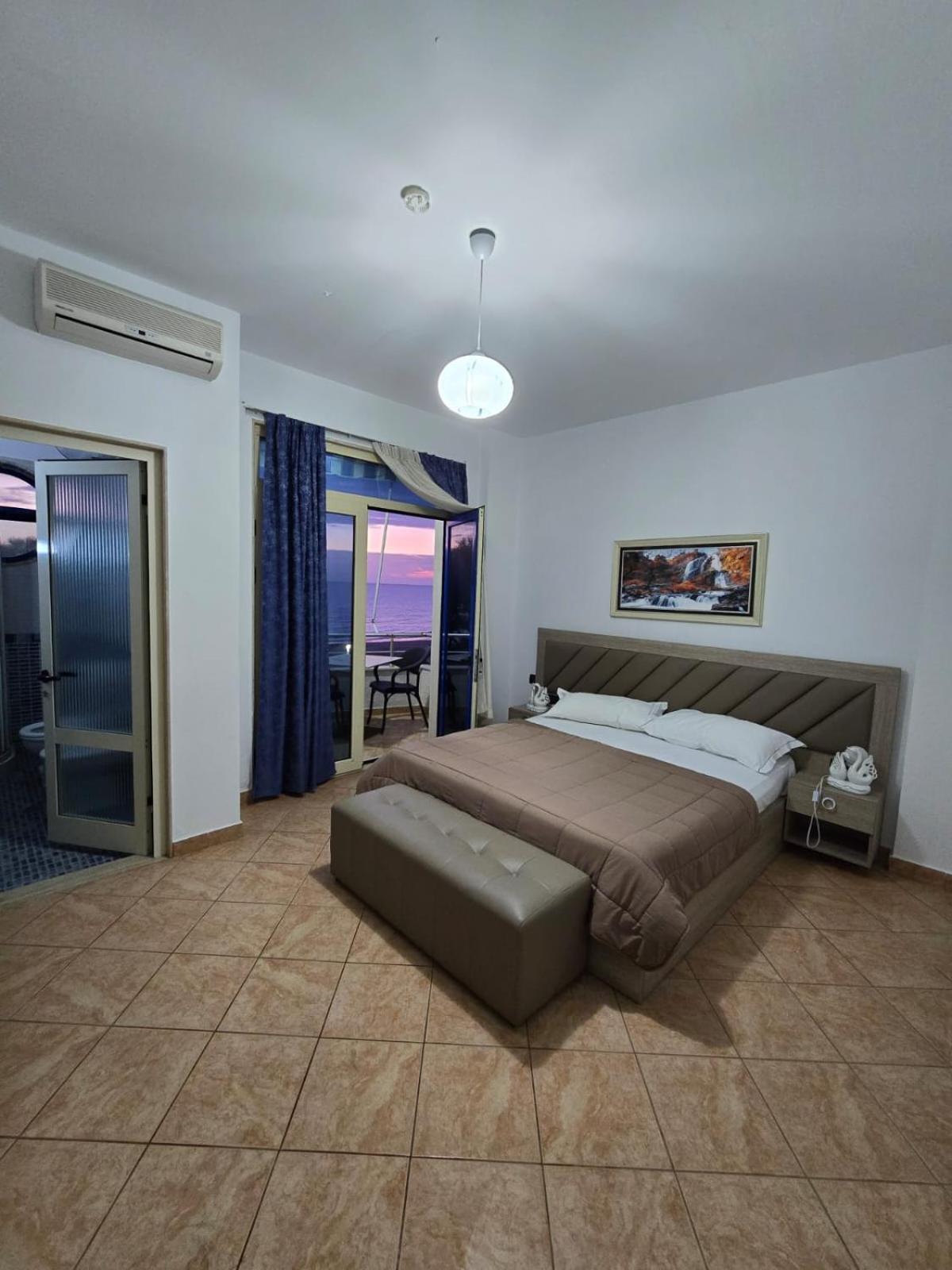 Hotel Blue Amr à Škalngur Extérieur photo